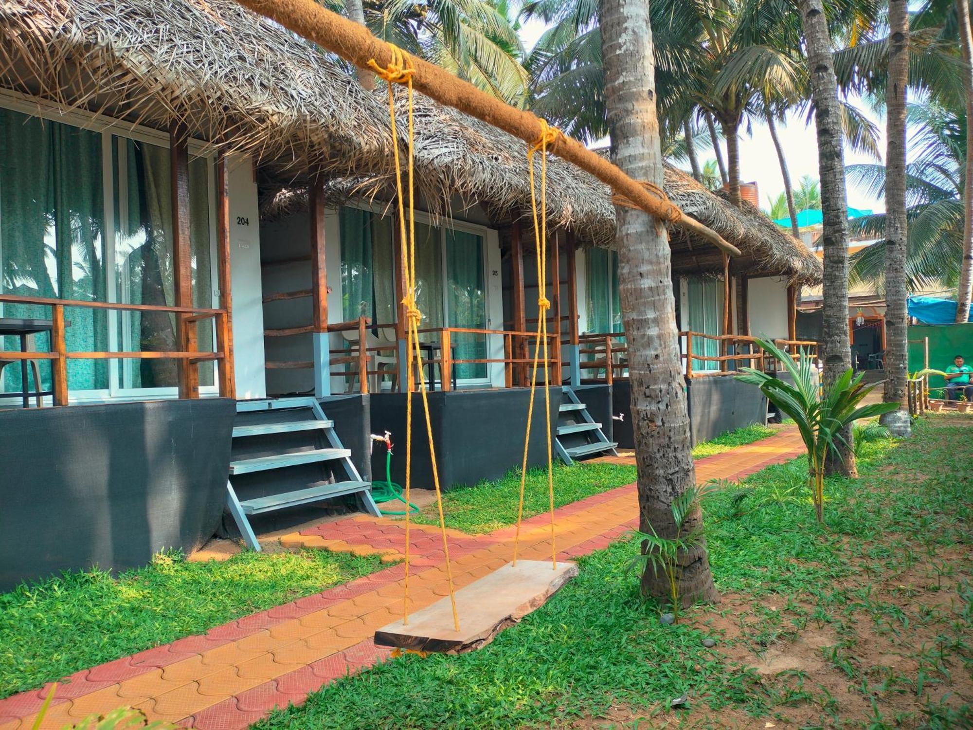 Agonda Beach Chalets Bagian luar foto