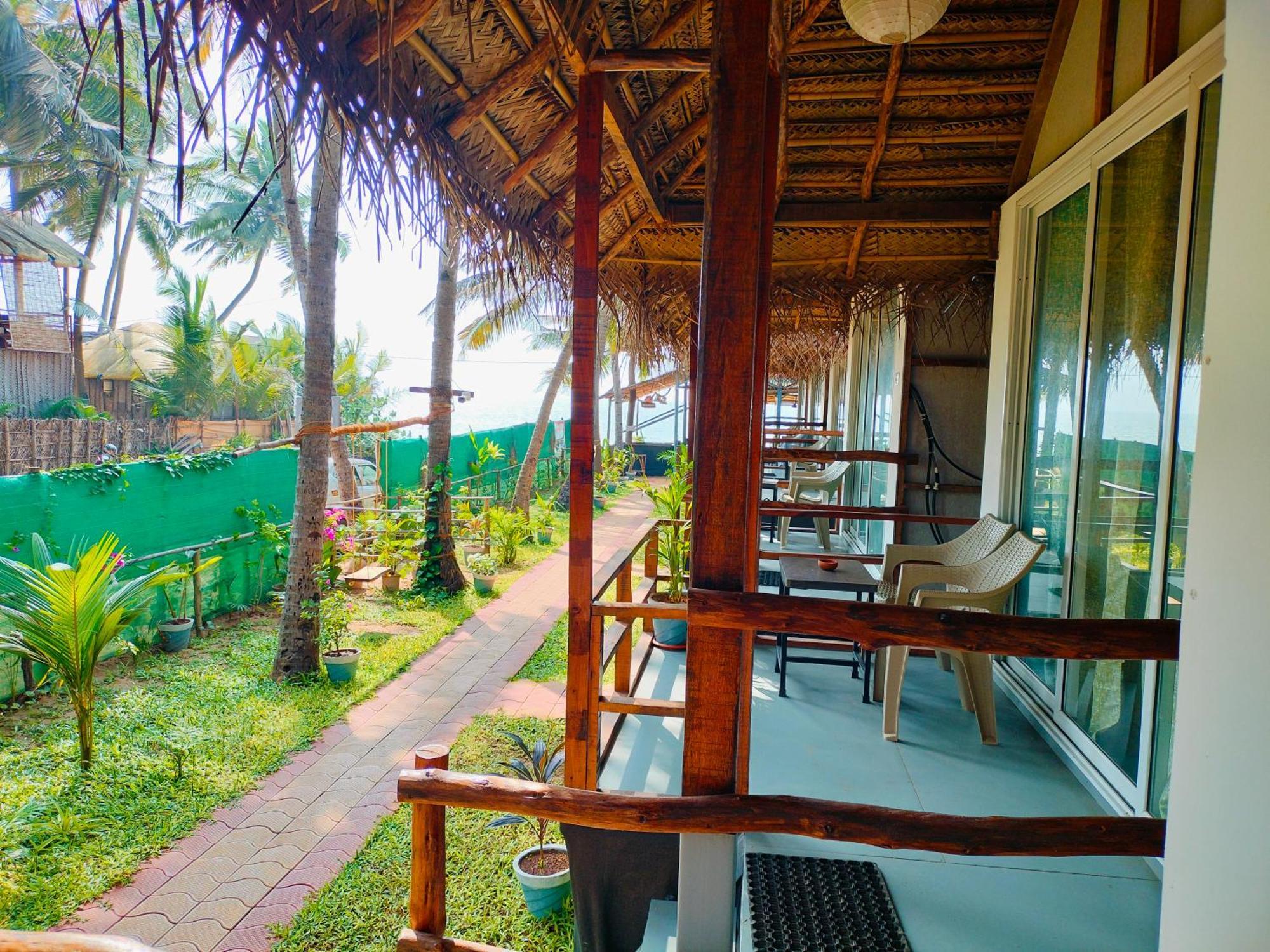 Agonda Beach Chalets Bagian luar foto