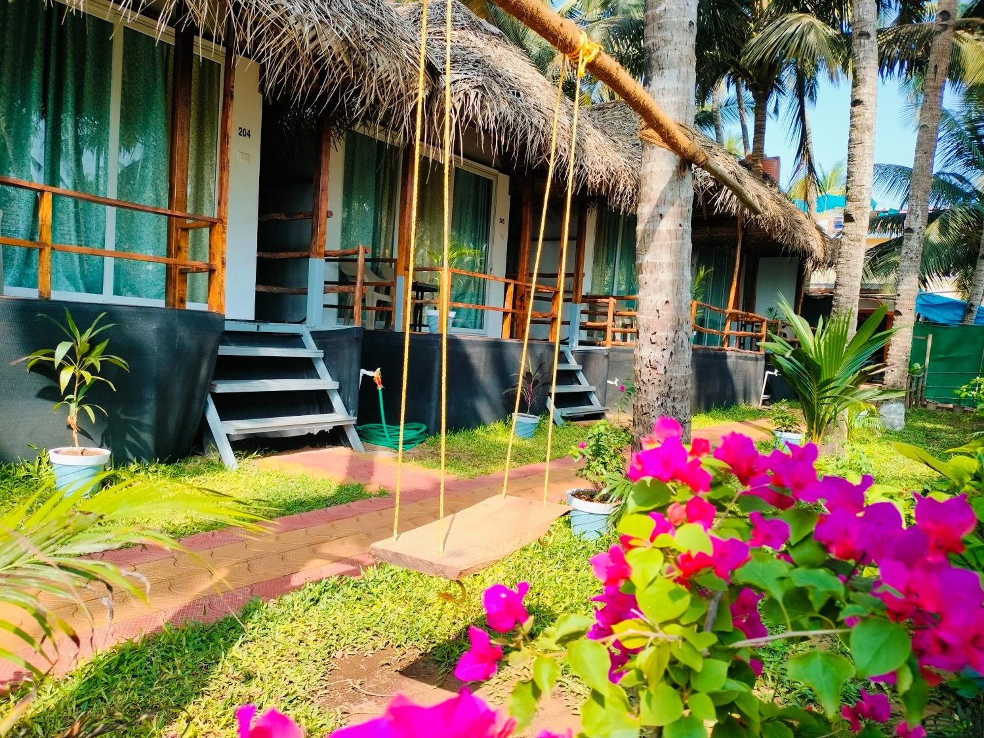Agonda Beach Chalets Bagian luar foto