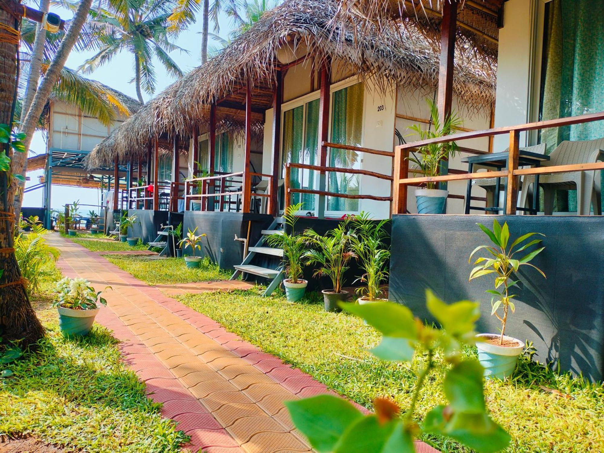 Agonda Beach Chalets Bagian luar foto