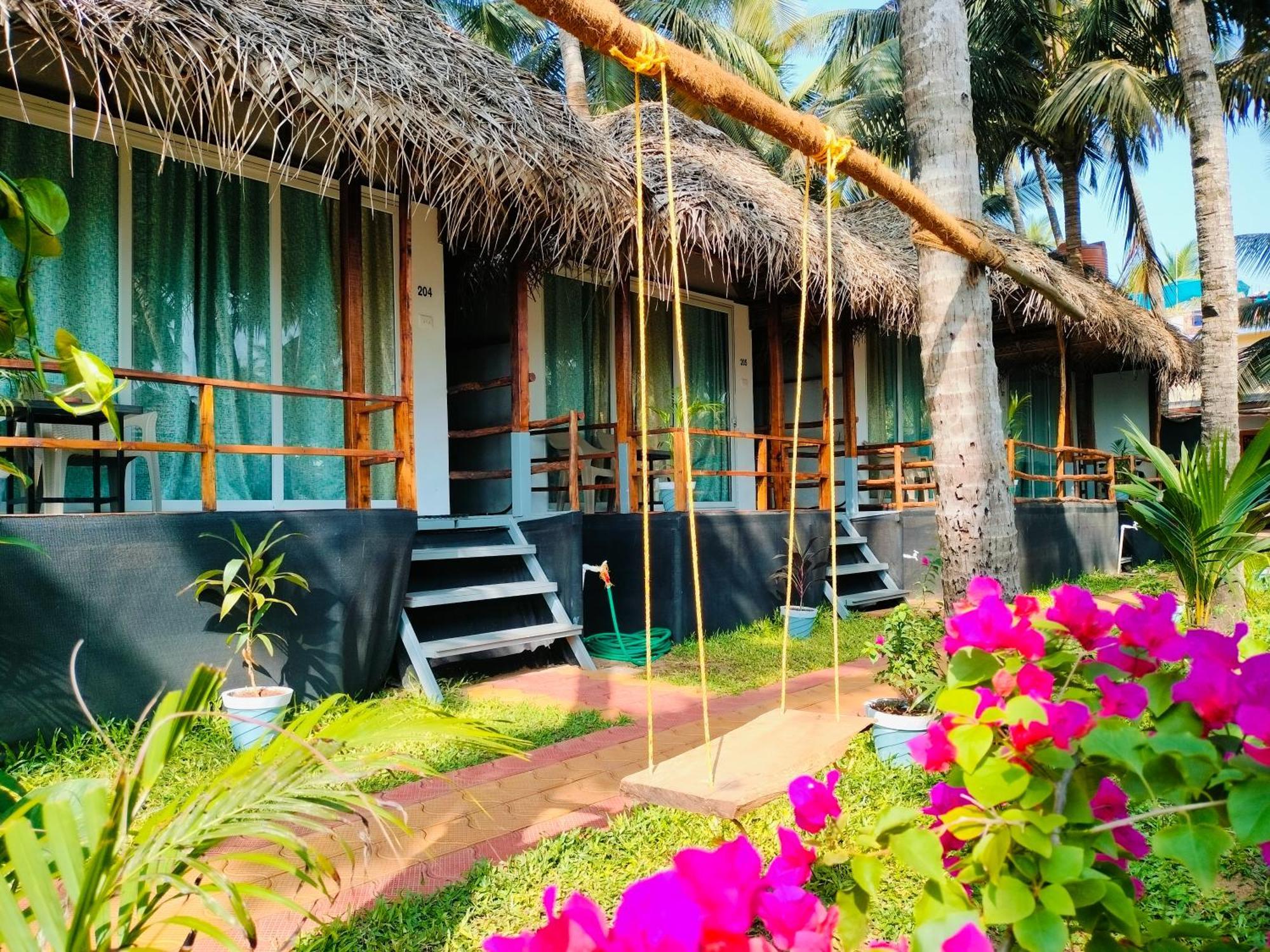 Agonda Beach Chalets Bagian luar foto