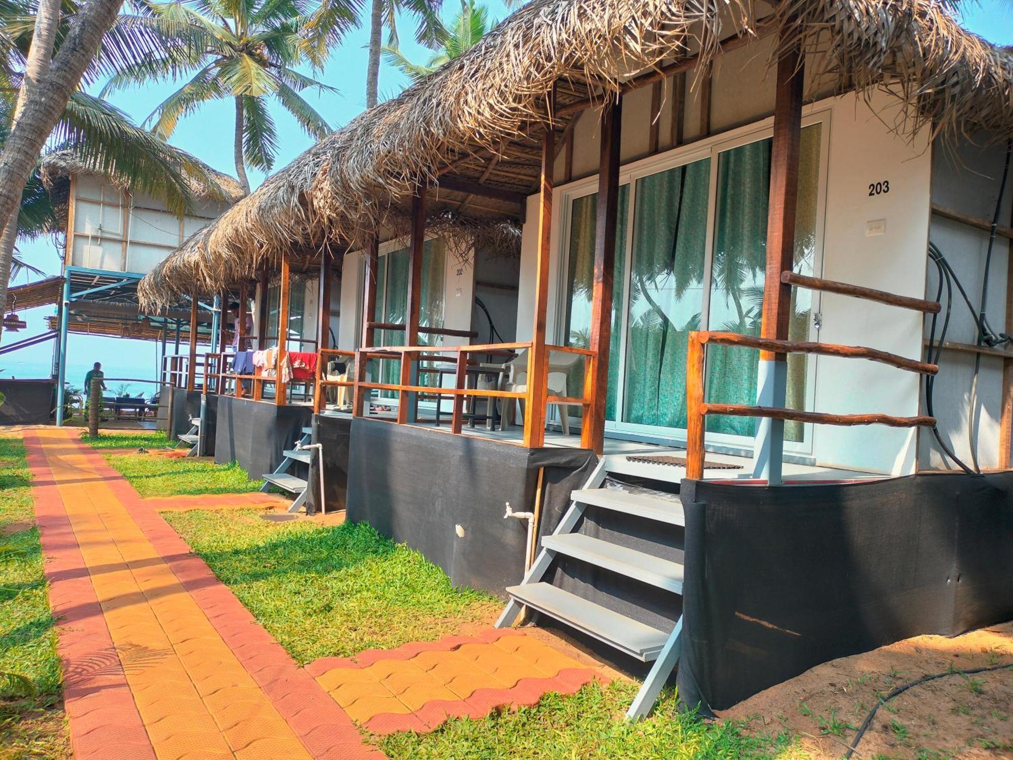 Agonda Beach Chalets Bagian luar foto