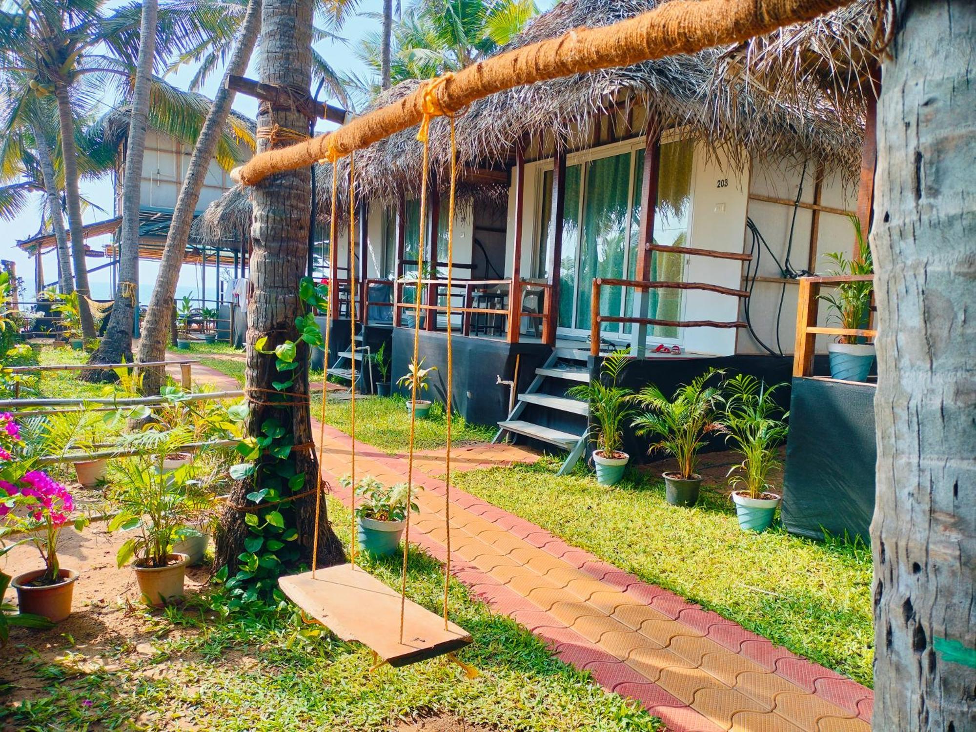Agonda Beach Chalets Bagian luar foto