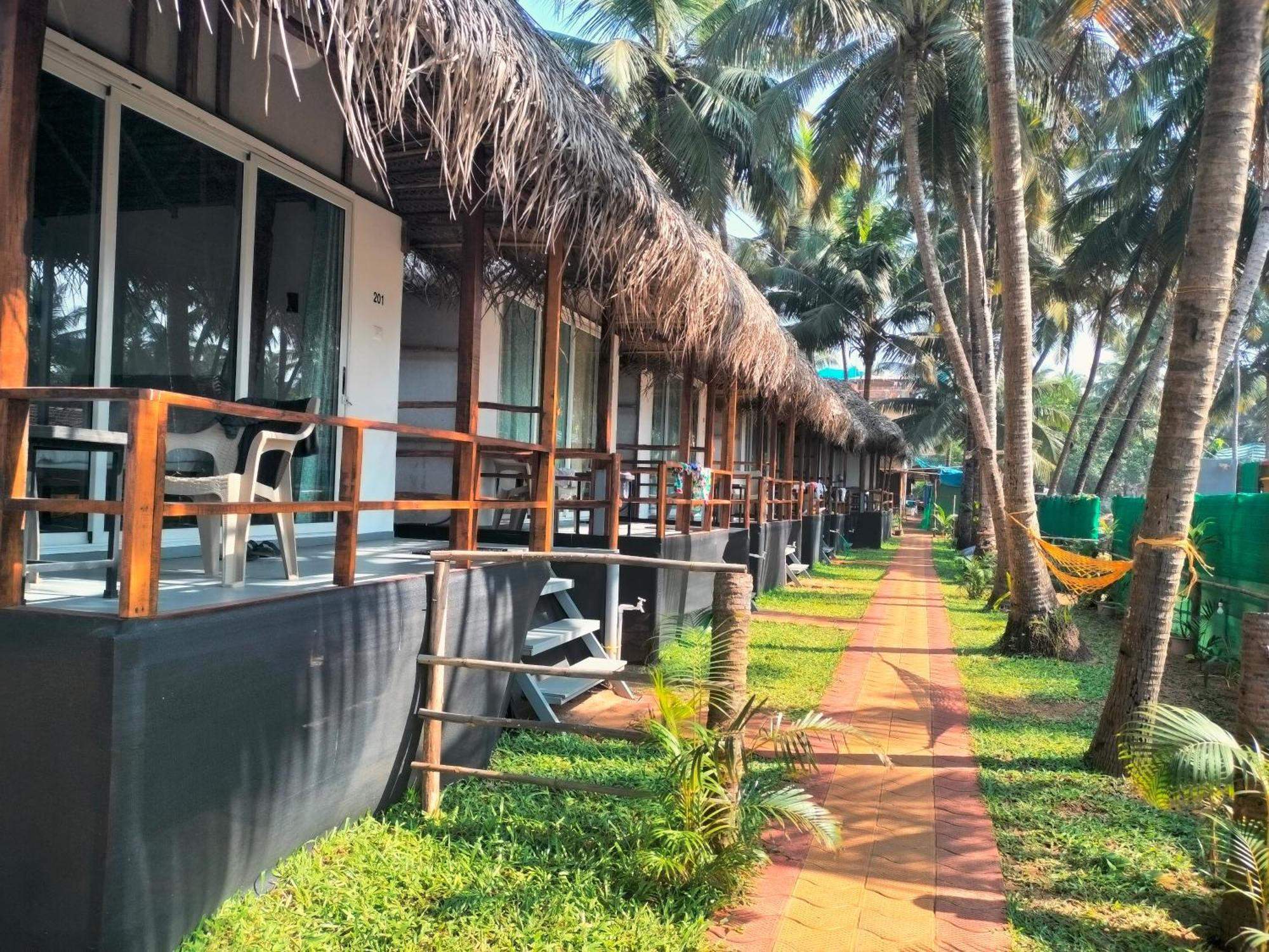 Agonda Beach Chalets Bagian luar foto